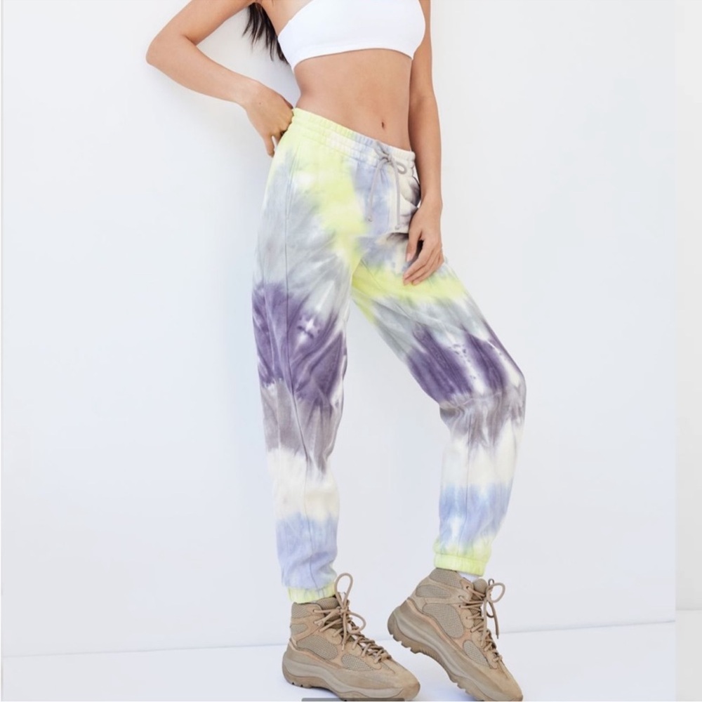TNA Cozy Fleece Tie Dye Sweatpants Size M Blue Purple Yellow Aritzia